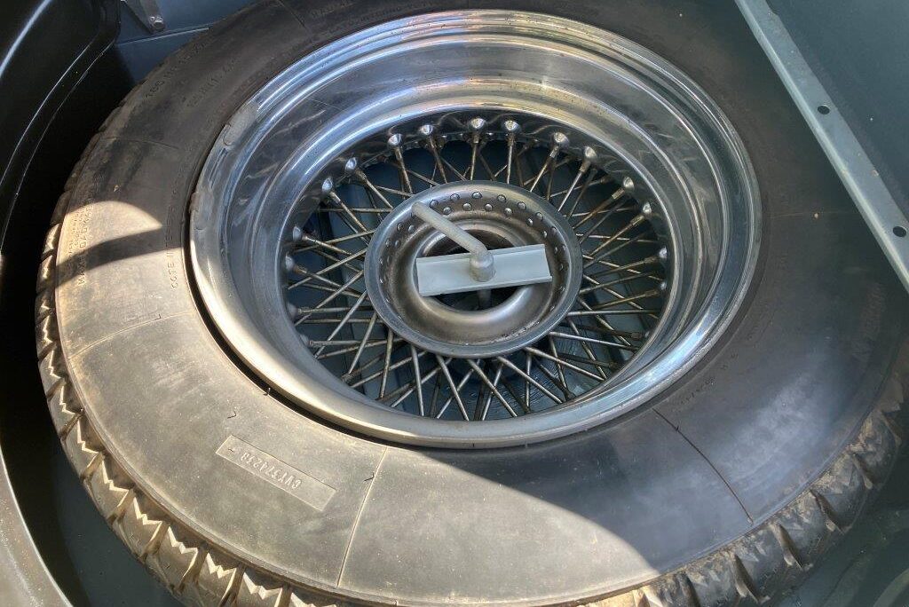 Collectiblecars Wittner Jaguar E Type Roadster (31)