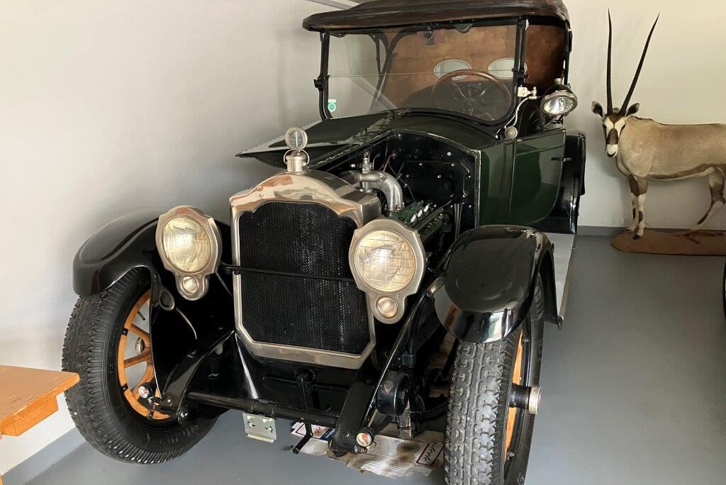 Collectiblecars Wittner Packard 1918 (4)