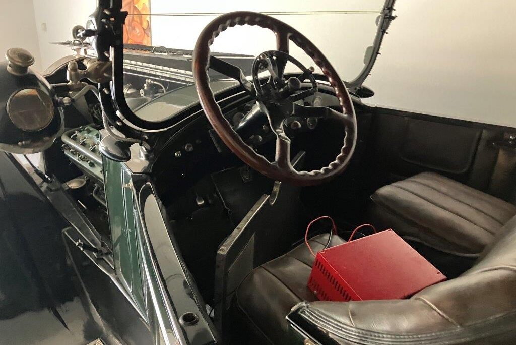 Collectiblecars Wittner Packard 1918 (6)