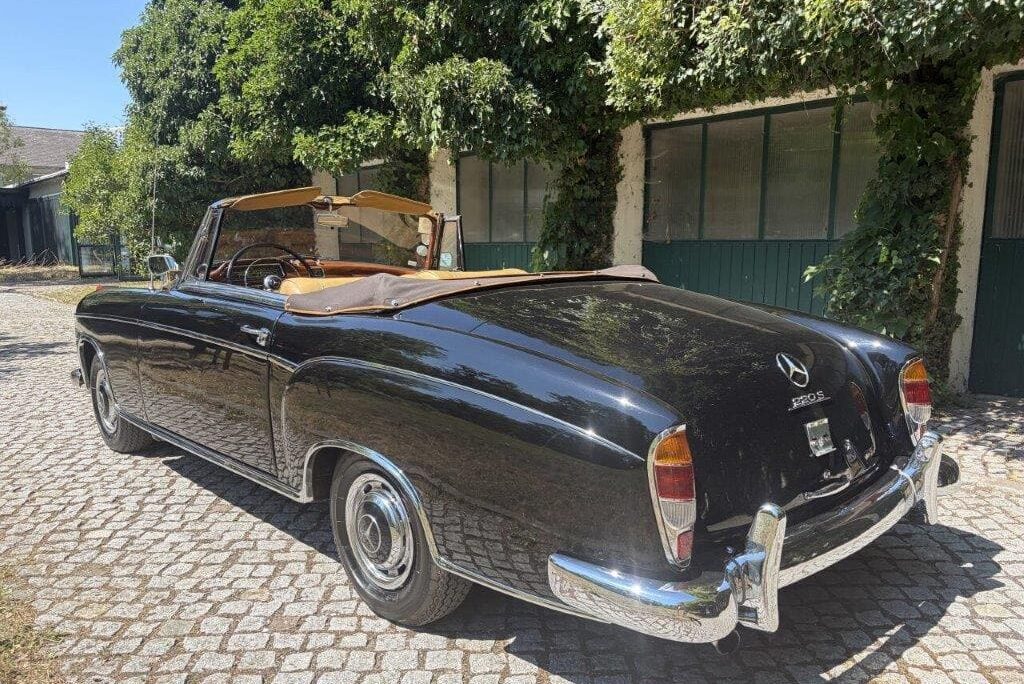 Wittner Collectiblecars Mercedes 220 S Cabriolet 1958 (1)