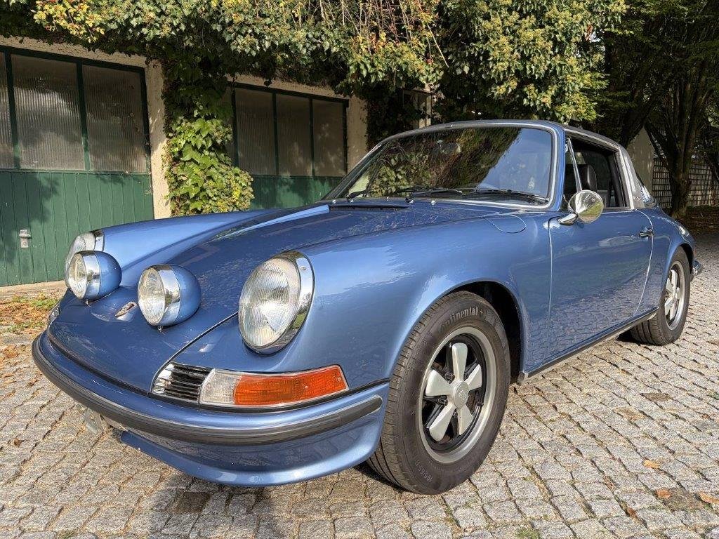 Porsche 911 S 2.2 Targa blau Metallic schräg von vorne